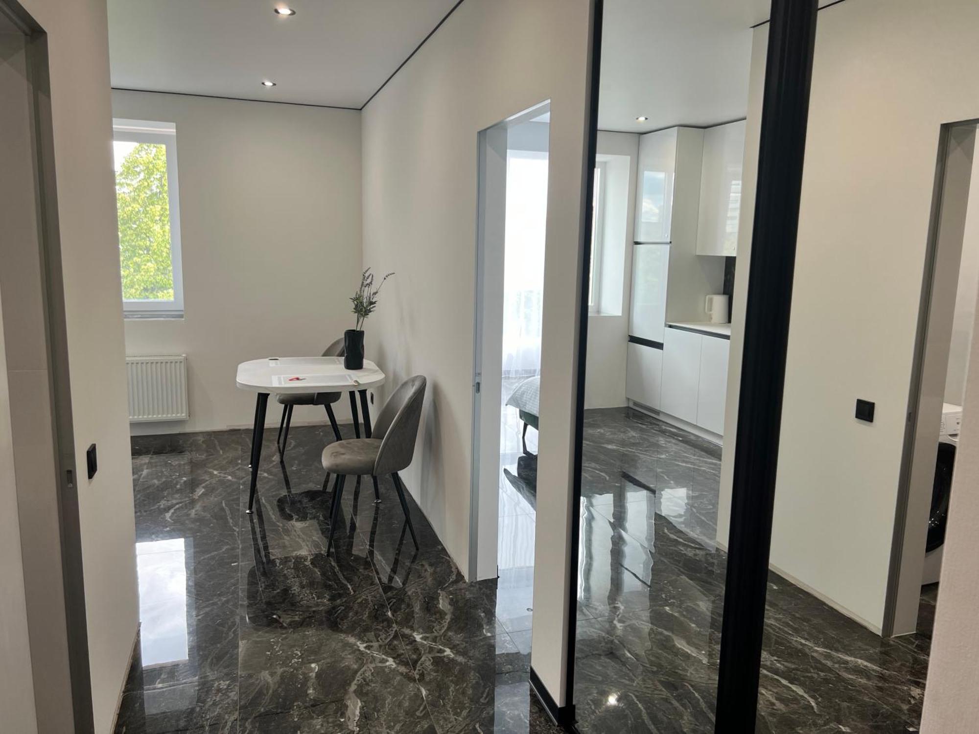 Люкс Апартаменти В Жкарена Та Жк Great House Rivne Ngoại thất bức ảnh